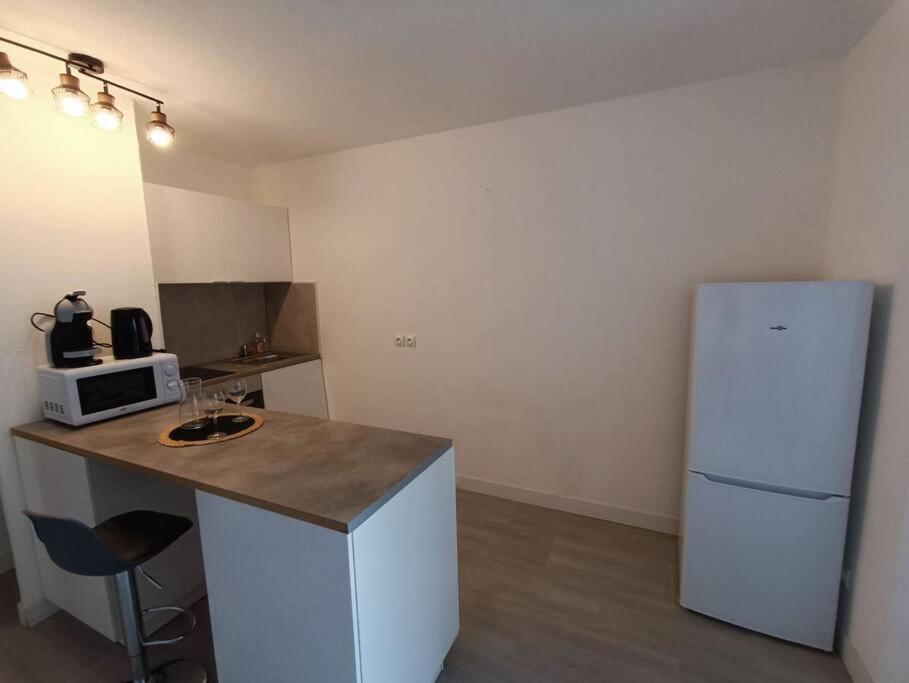 Appartement Tout Equipe 2 A 4 Couchages St Charles Марсель Экстерьер фото